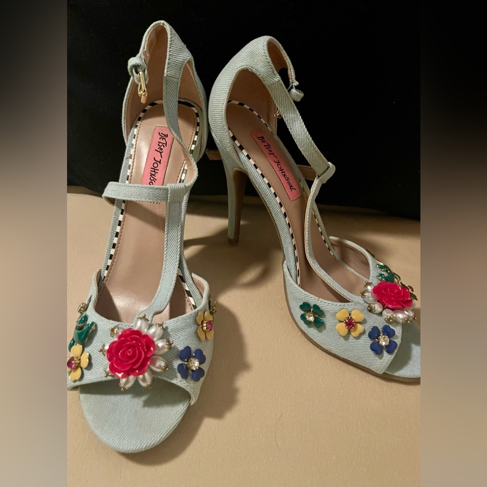 Betsey Johnson shoes